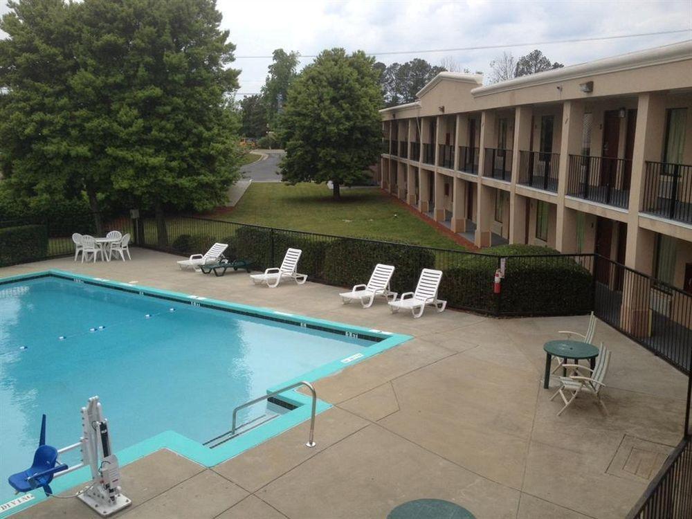 Red Roof Inn Atlanta - Suwanee/Mall Of Georgia Extérieur photo